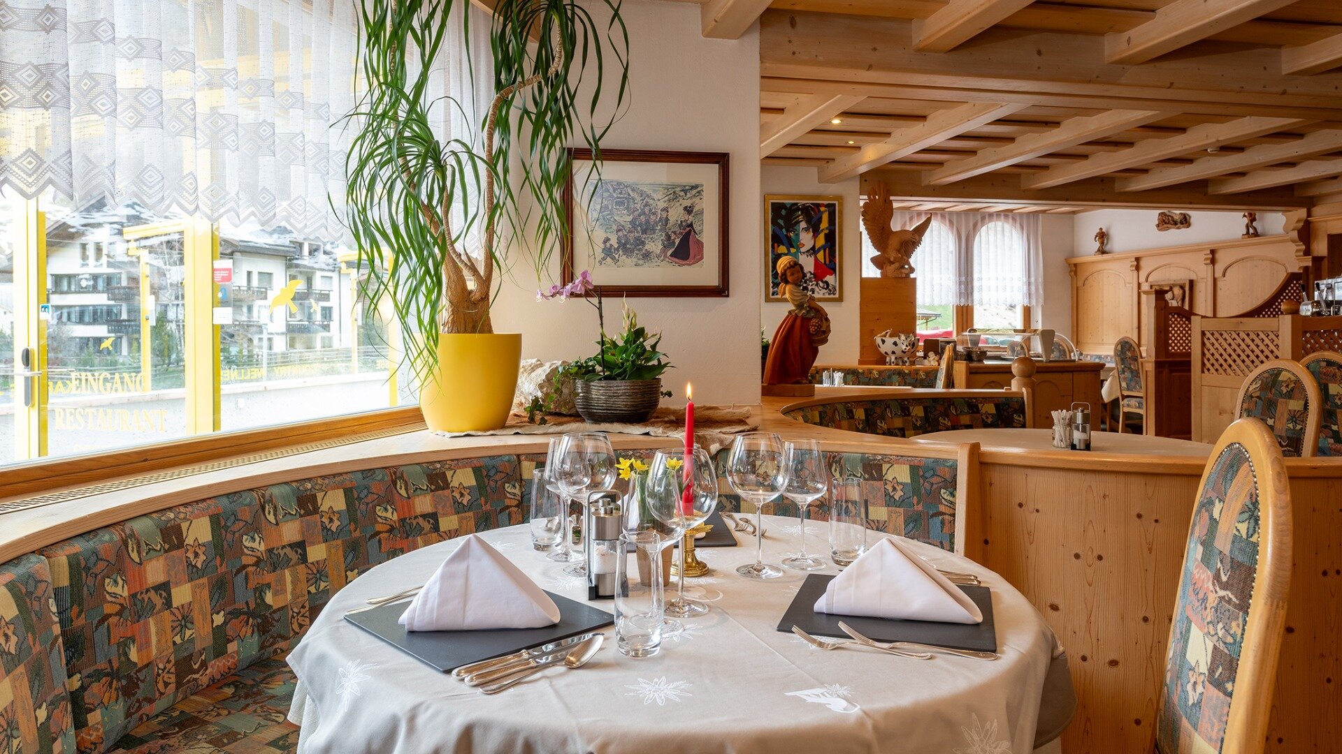 Frühstücksraum - Alpin Sporthotel Bündnerhof Samnaun Dorf