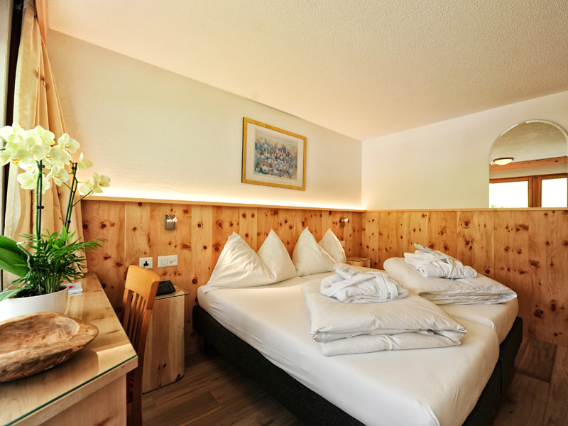 DOPPELZIMMER PIZ OT - BÜNDNERHOF DOPPELZIMMER PIZ OT - BÜNDNERHOF